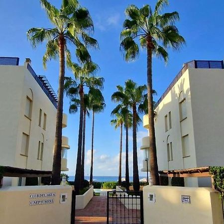 Beachfront Neptuno I, Complex,Views,Pool,Garden, Elviria Marbella Eksteriør bilde
