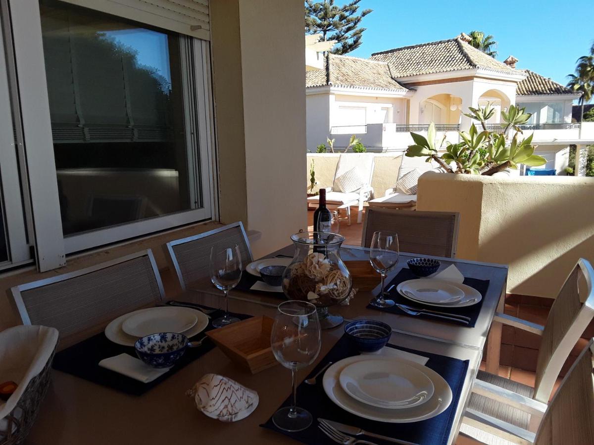 Beachfront Neptuno I, Complex,Views,Pool,Garden, Elviria Marbella Eksteriør bilde