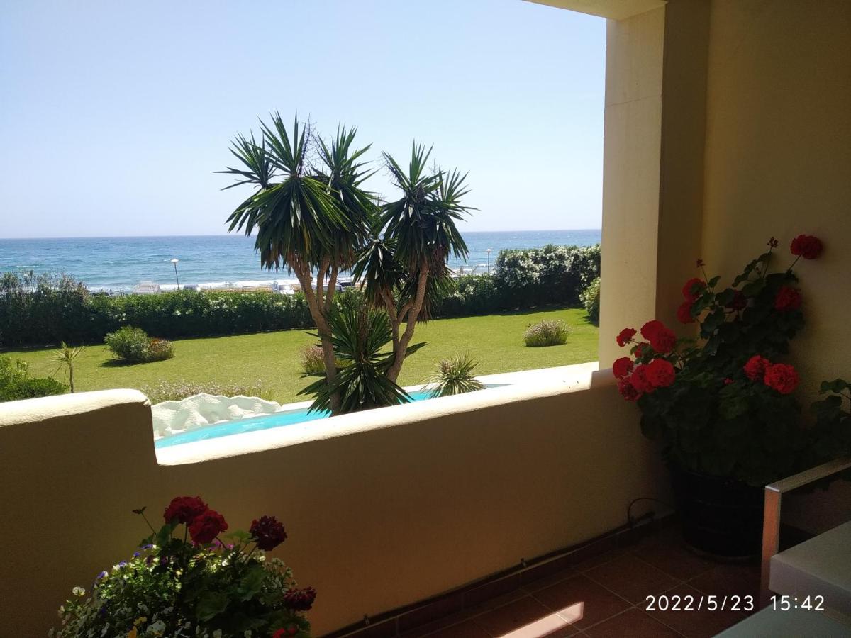 Beachfront Neptuno I, Complex,Views,Pool,Garden, Elviria Marbella Eksteriør bilde