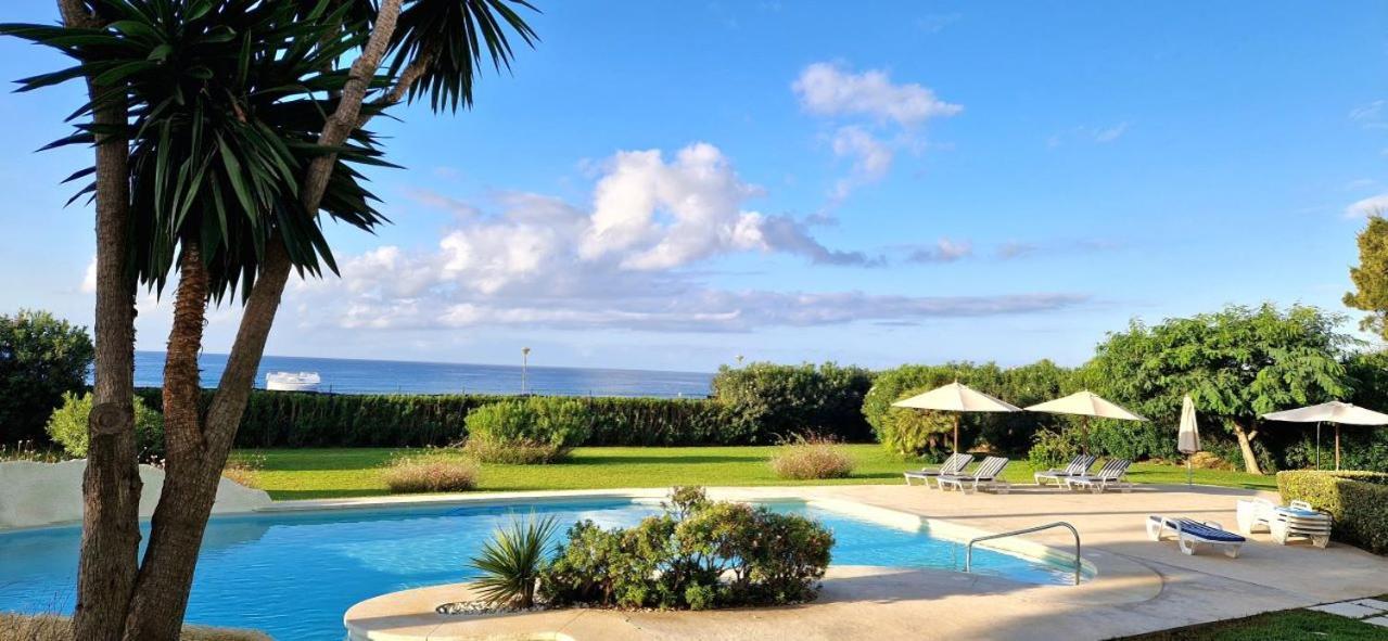 Beachfront Neptuno I, Complex,Views,Pool,Garden, Elviria Marbella Eksteriør bilde