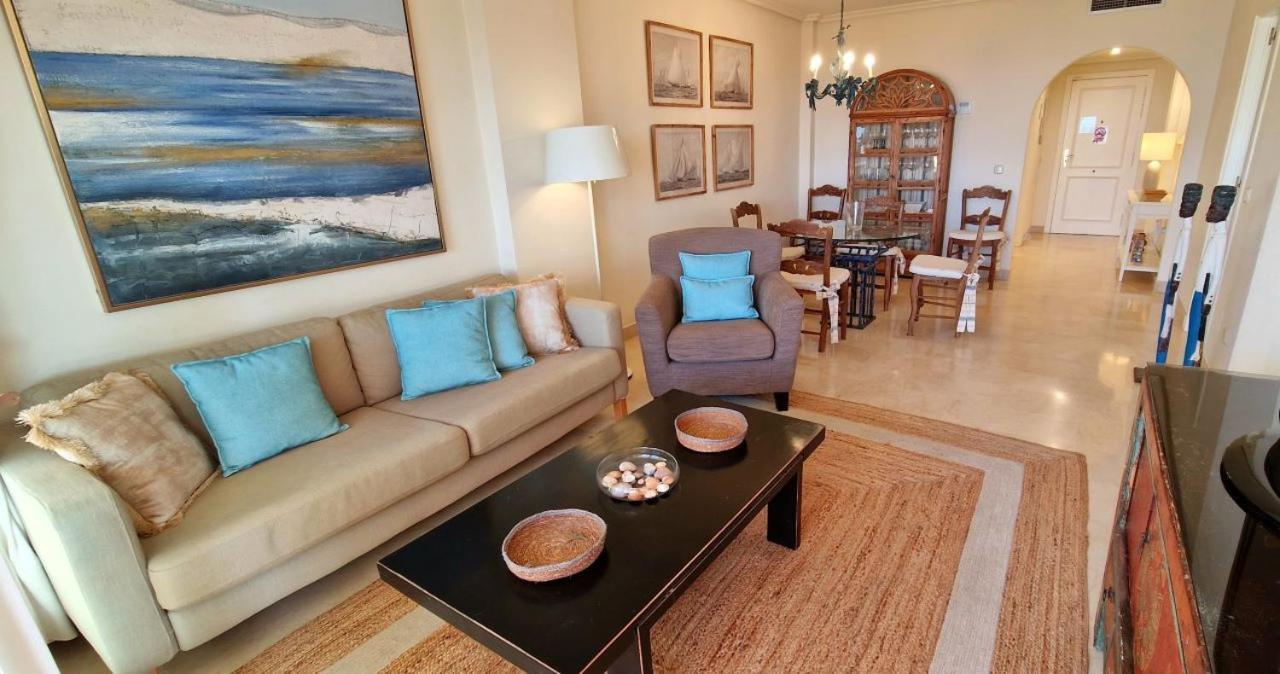 Beachfront Neptuno I, Complex,Views,Pool,Garden, Elviria Marbella Eksteriør bilde