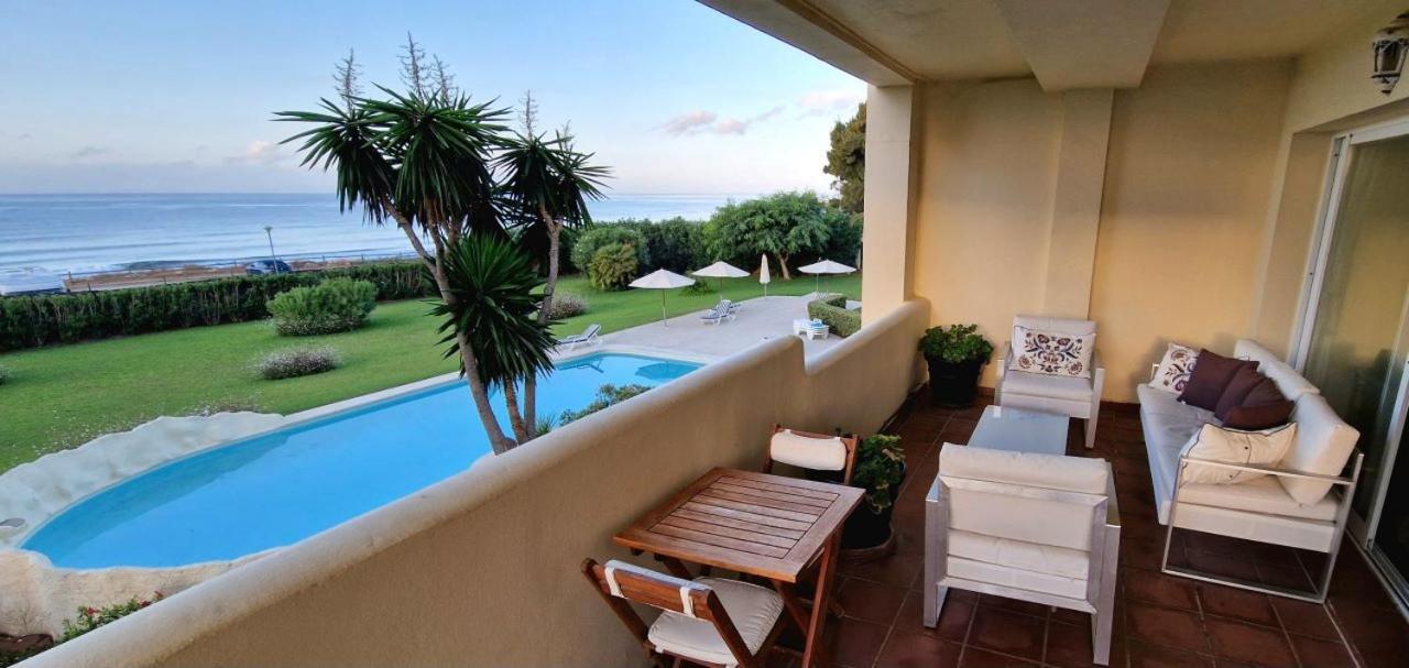 Beachfront Neptuno I, Complex,Views,Pool,Garden, Elviria Marbella Eksteriør bilde