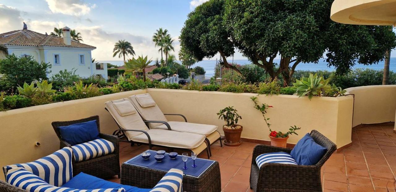 Beachfront Neptuno I, Complex,Views,Pool,Garden, Elviria Marbella Eksteriør bilde